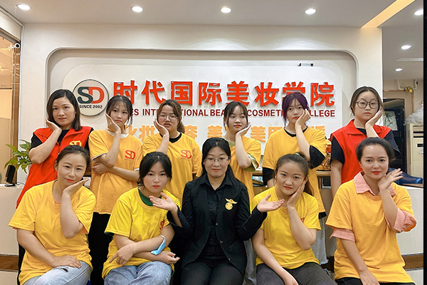 1640138063443040.jpg 1622774822922305.jpg