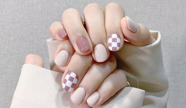 零基礎學美甲難嗎_美甲培訓班_正規(guī)美甲學校 零基礎學美甲難嗎_美甲培訓班_正規(guī)美甲學校