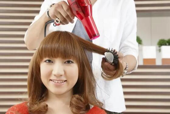 學美發(fā)難嗎_美發(fā)培訓班_東莞美發(fā)培訓學校